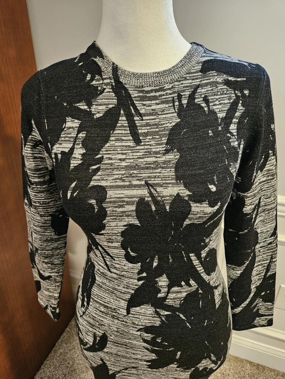 KAREN MILLEN Black & Gray Floral Knit Midi Dress. NWT - Picture 2 of 7